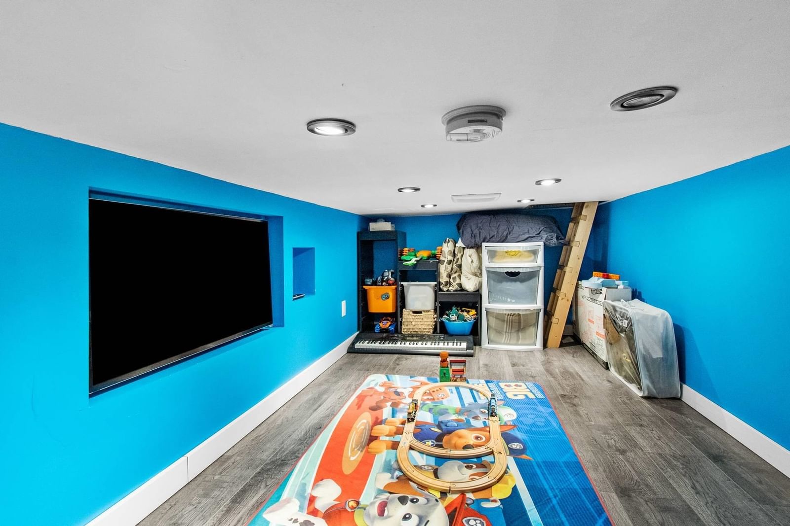 Listing Image 22