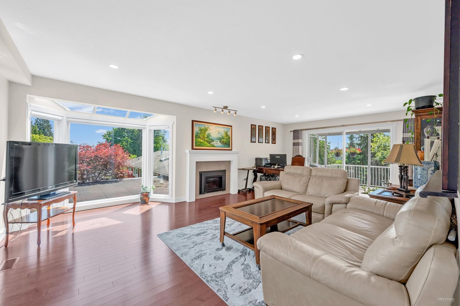 Listing Image 14