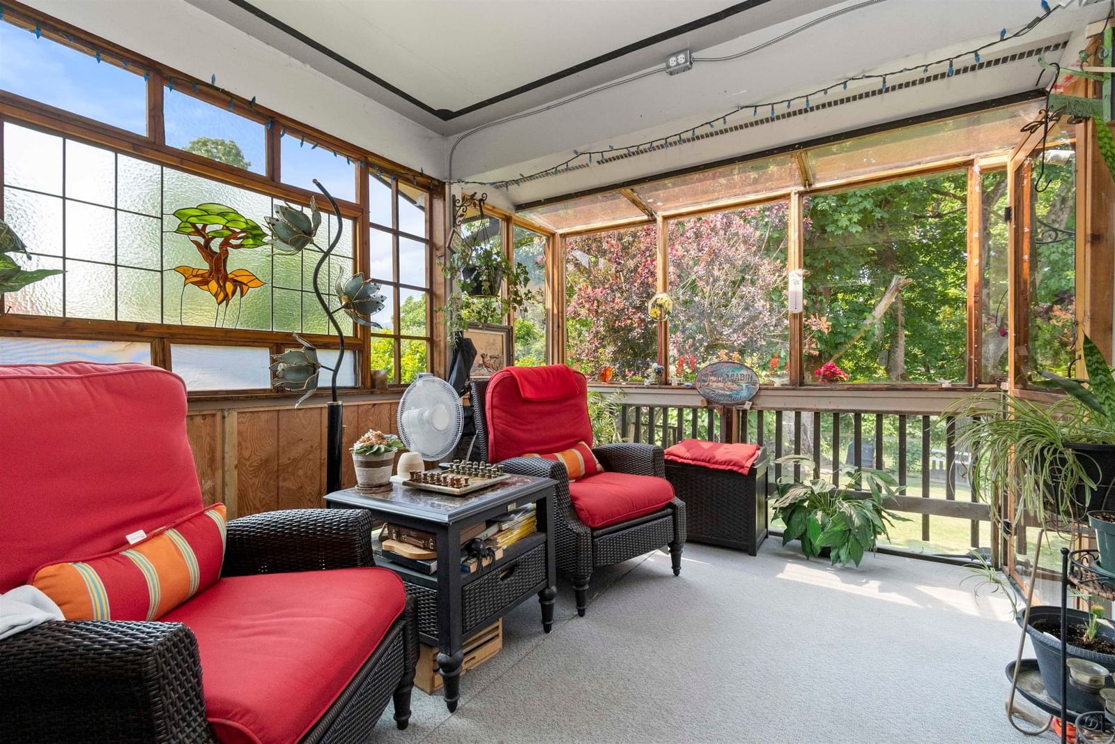 Listing Image 4