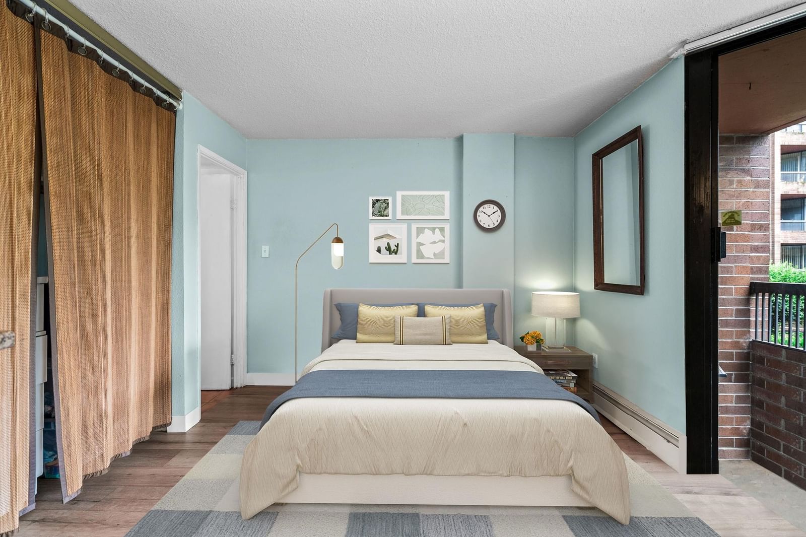 Listing Image 12