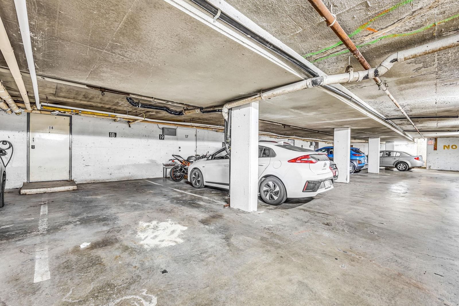 Listing Image 35