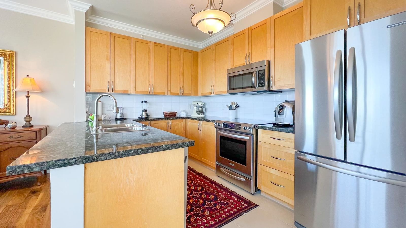 Listing Image 12