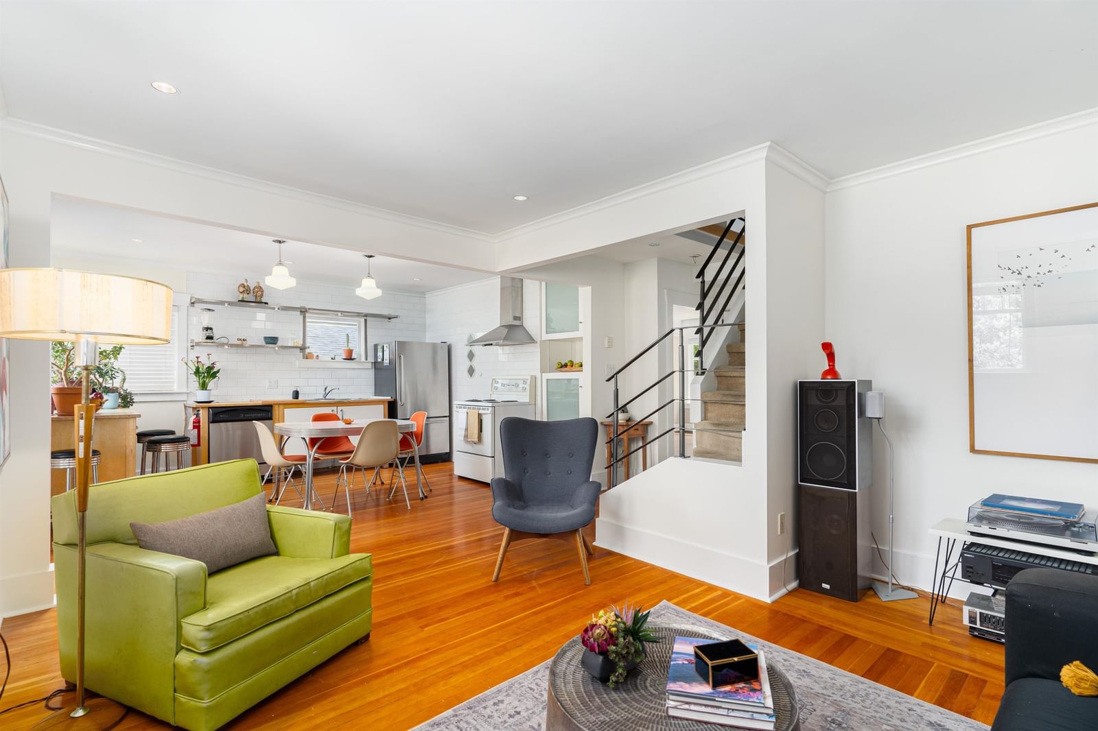Listing Image 8