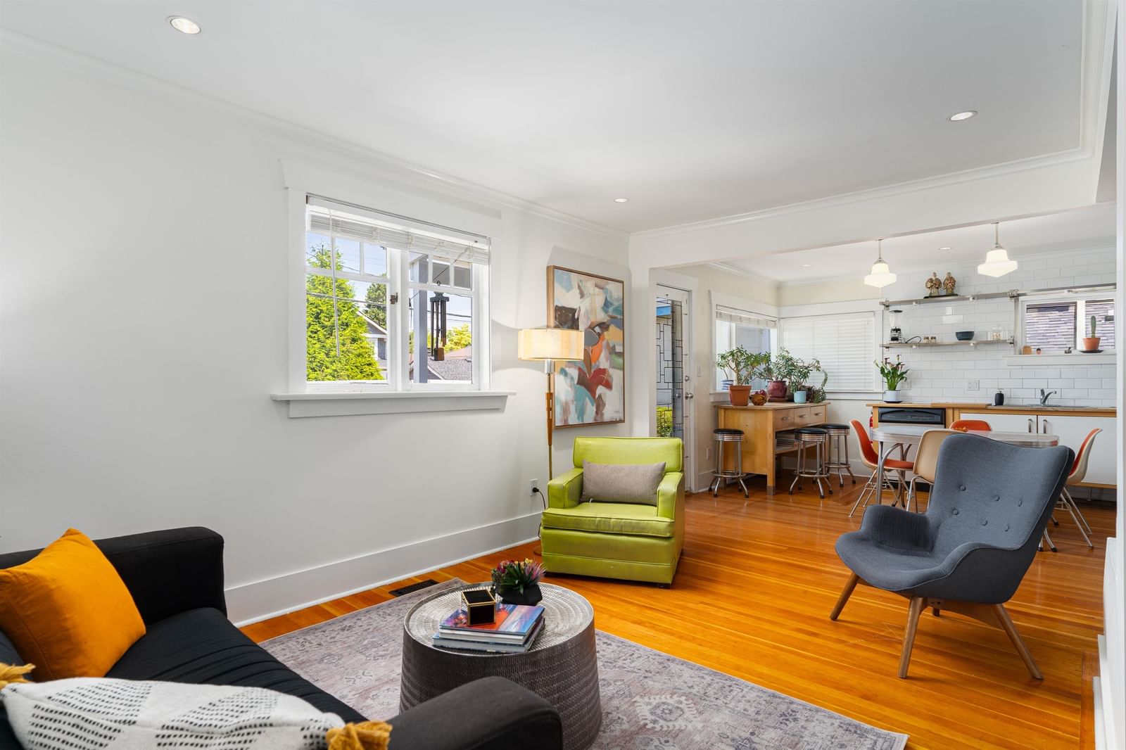 Listing Image 9