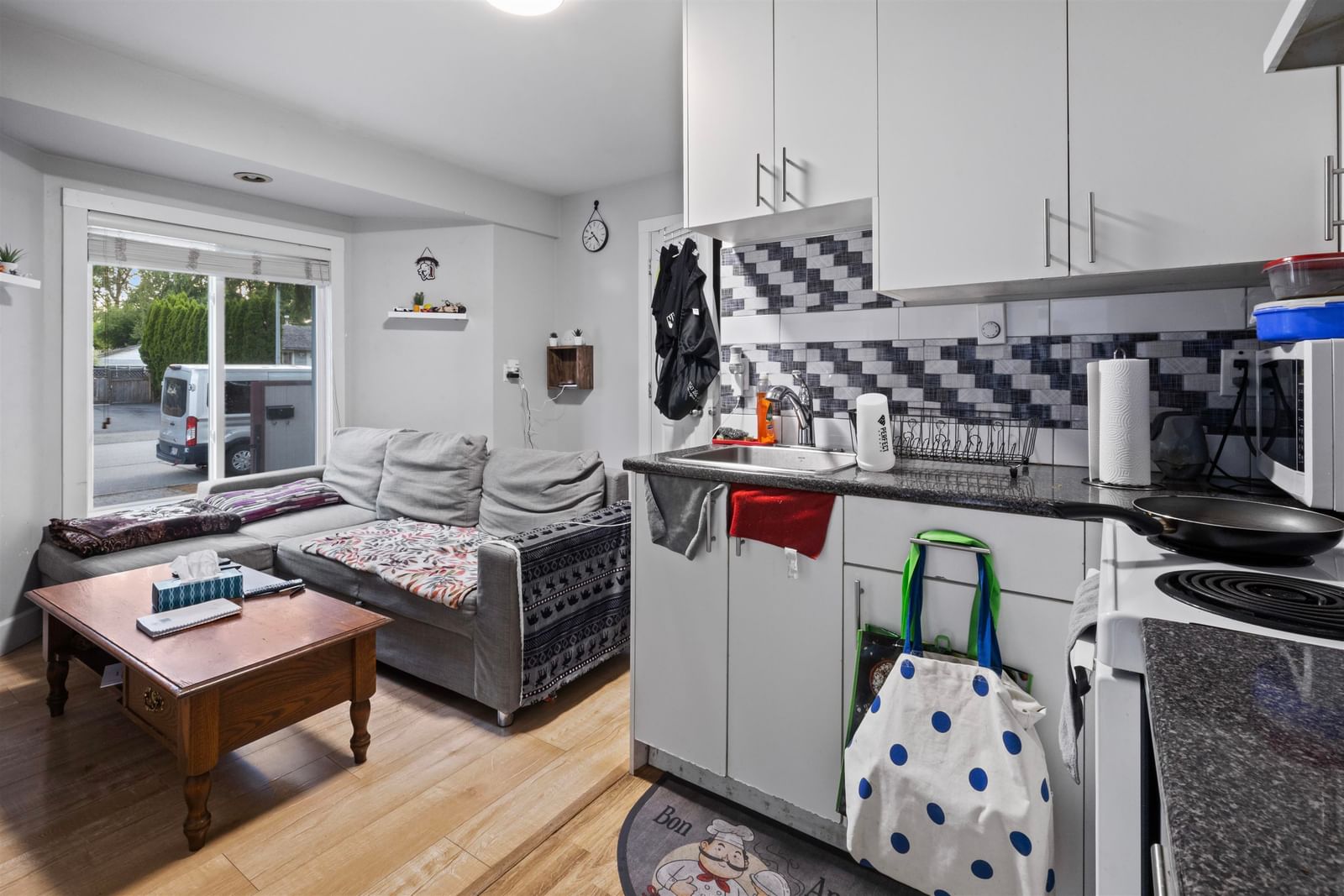 Listing Image 19