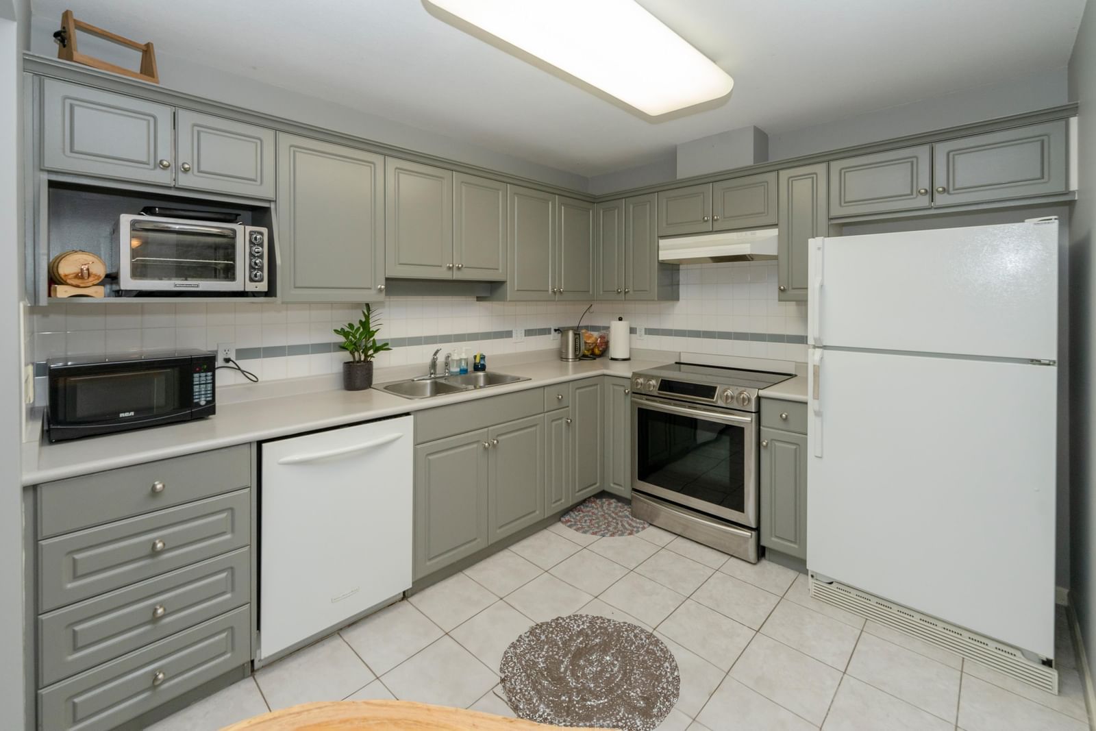 Listing Image 16