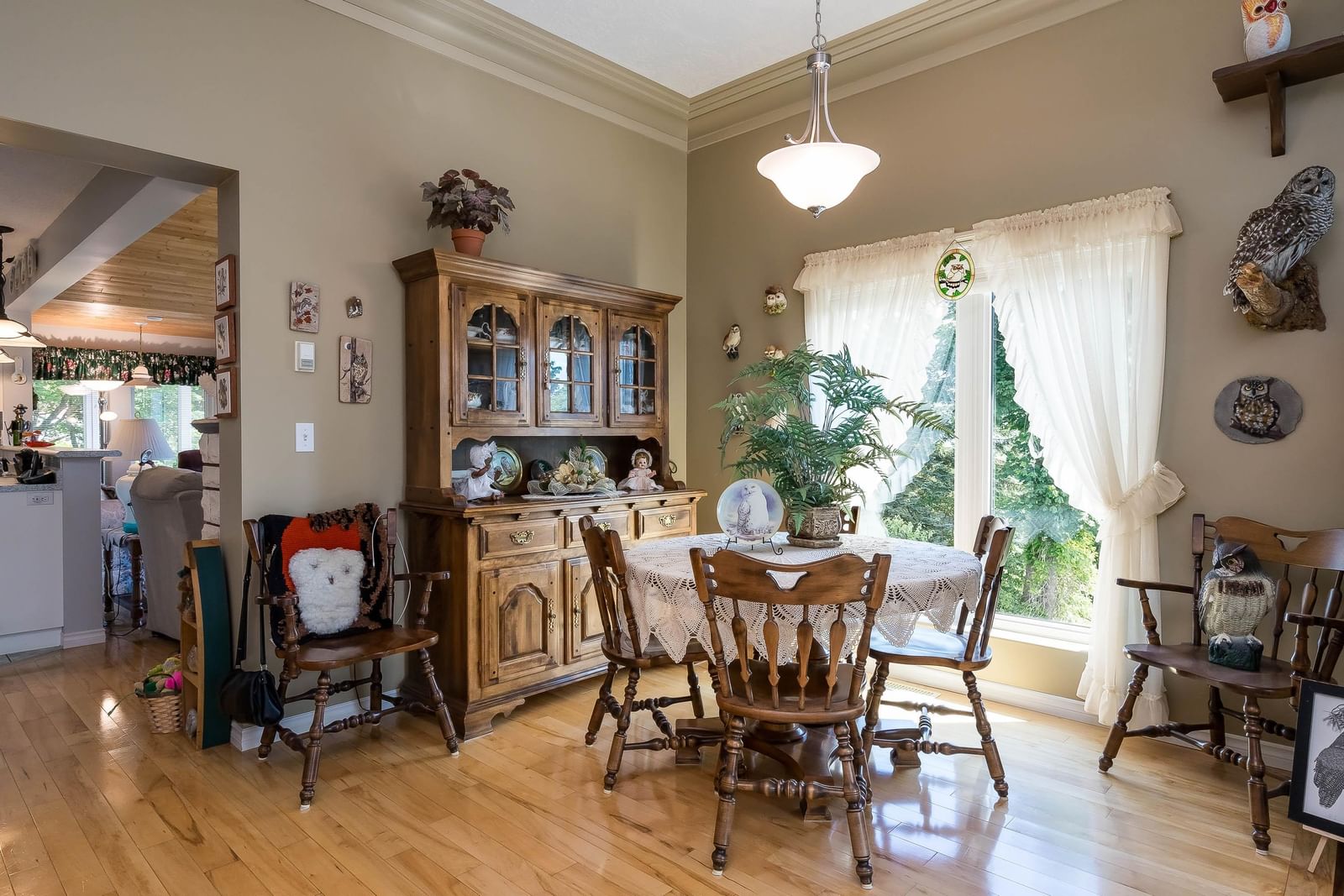 Listing Image 10