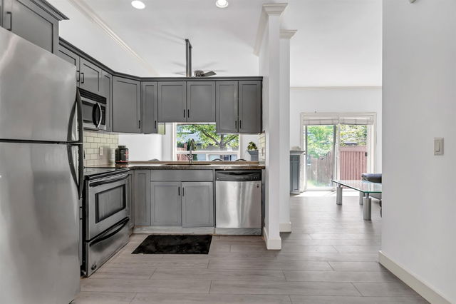 20 - 31235 Upper Maclure Road