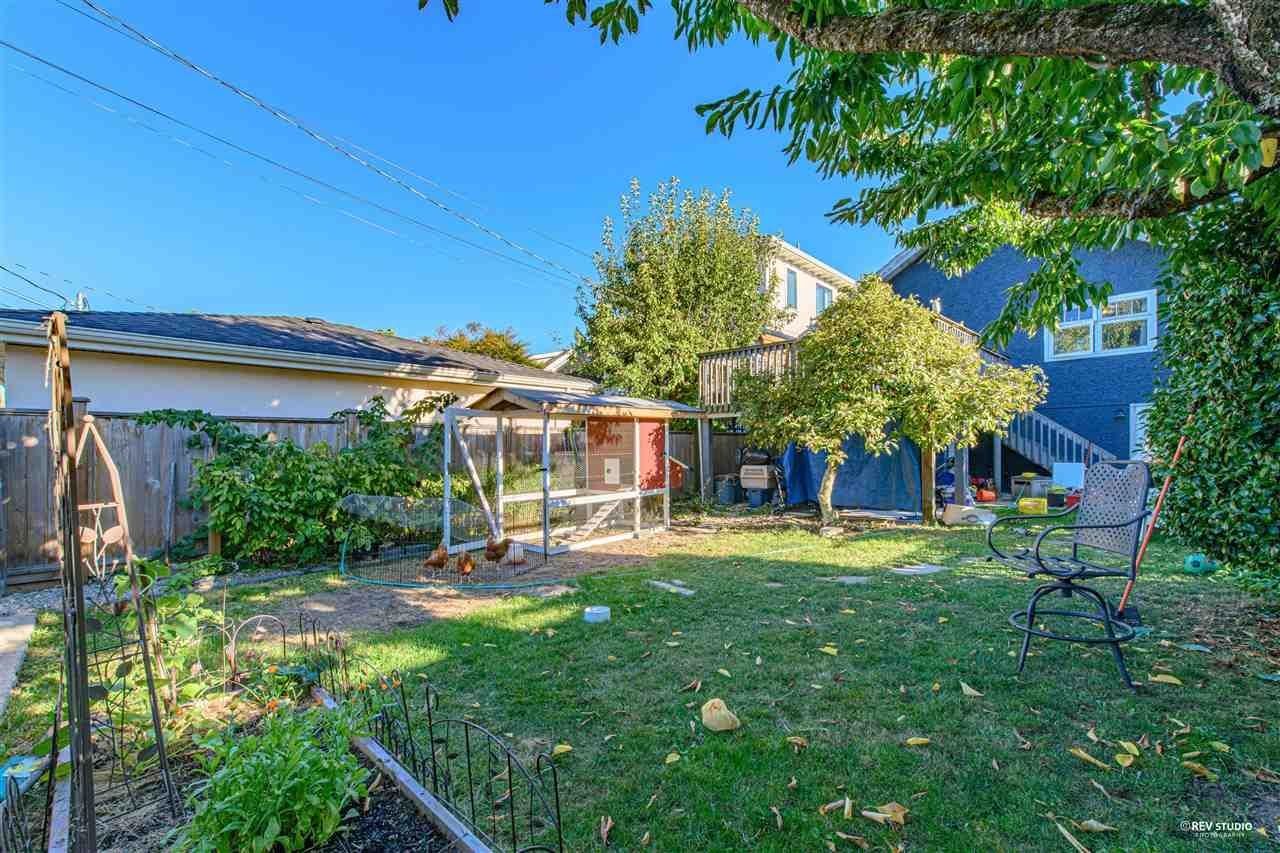 Listing Image 8