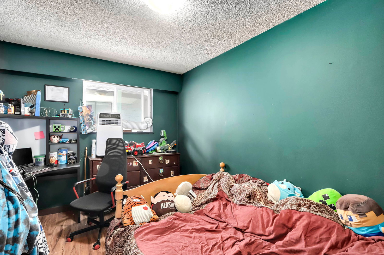 Listing Image 18