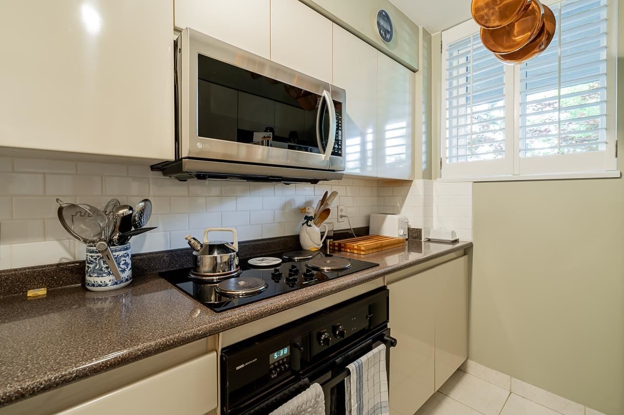 Listing Image 12