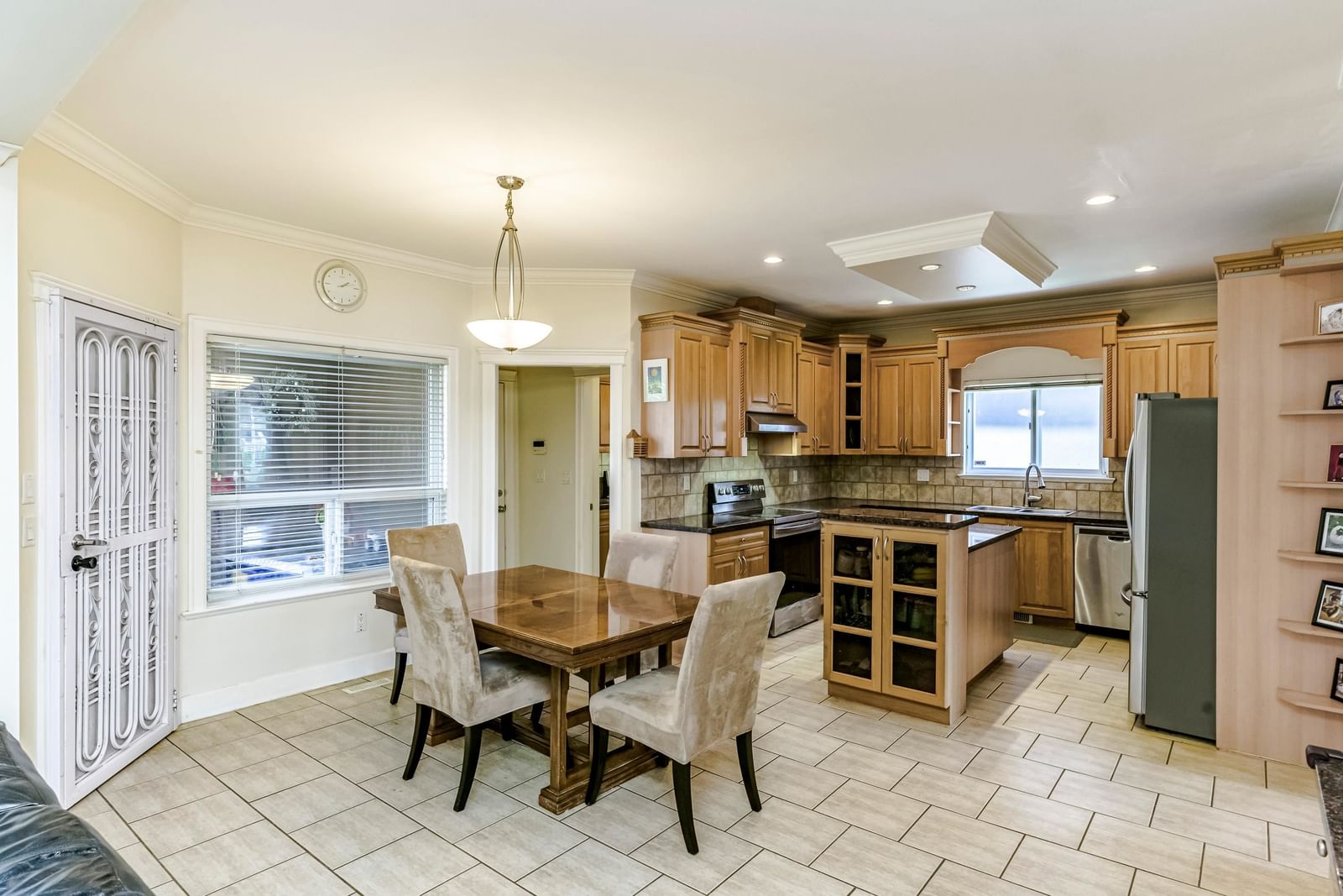 Listing Image 14