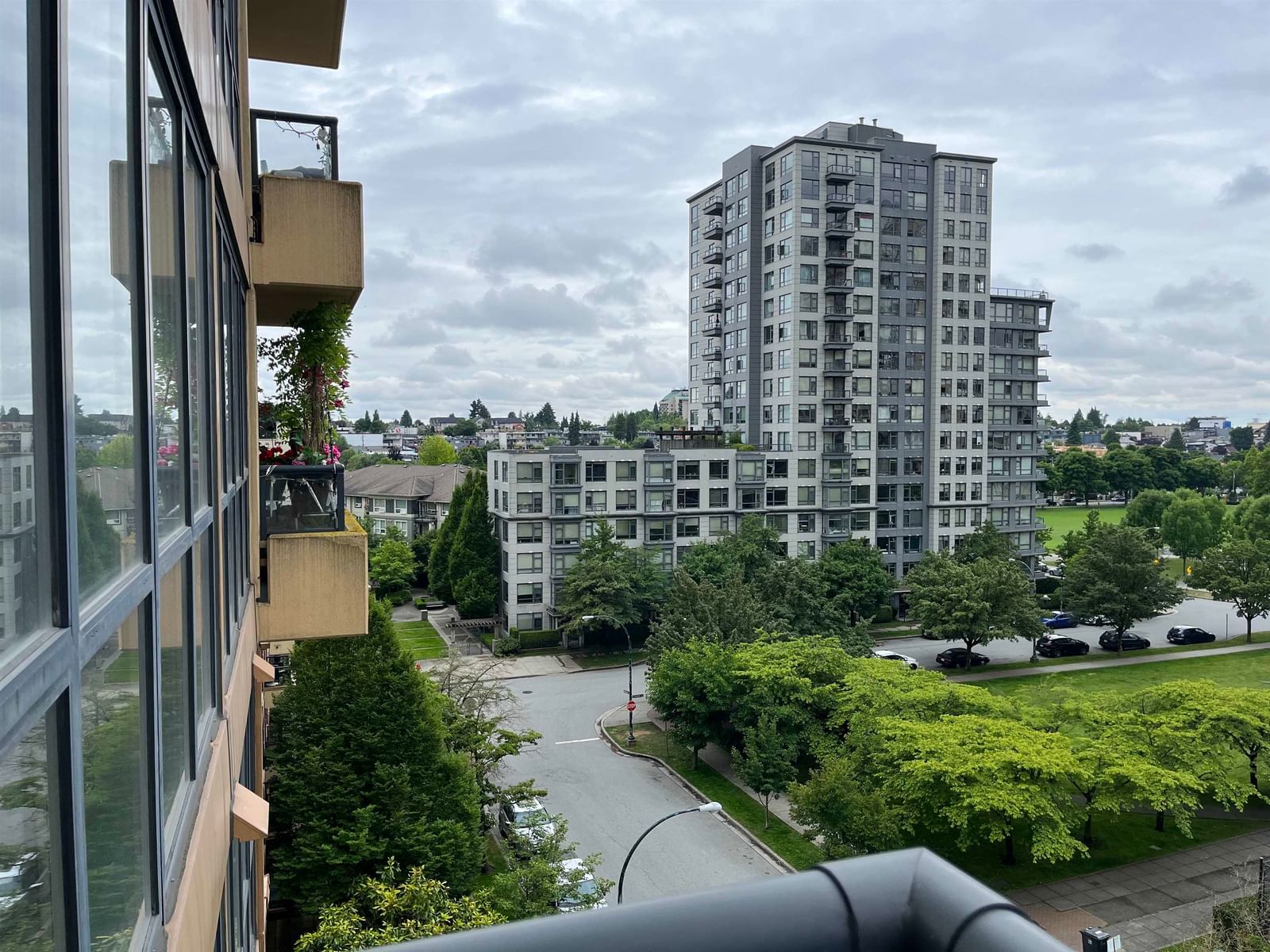 Listing Image 16