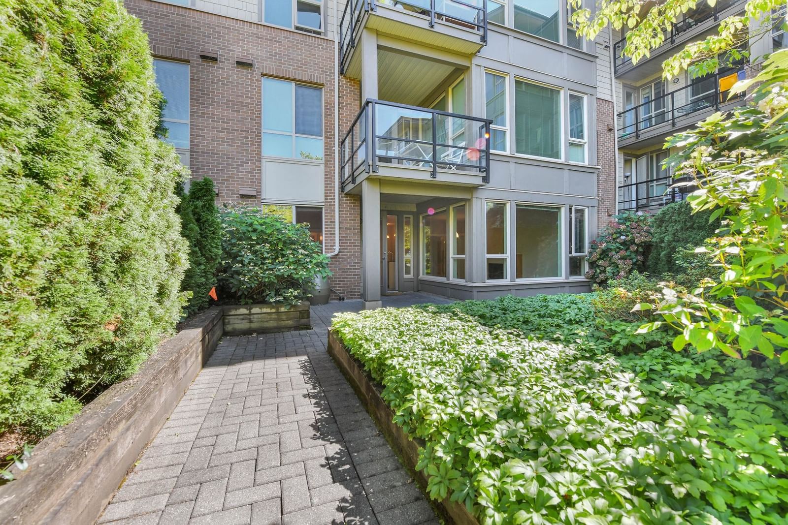 Listing Image 25