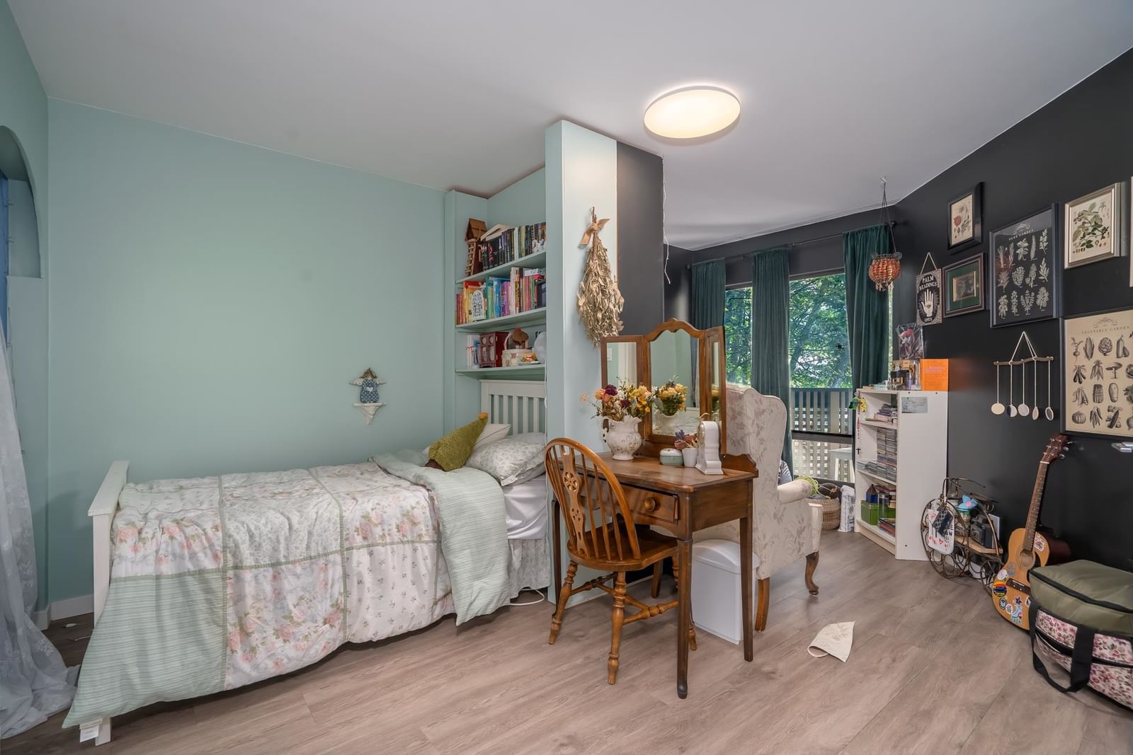 Listing Image 13
