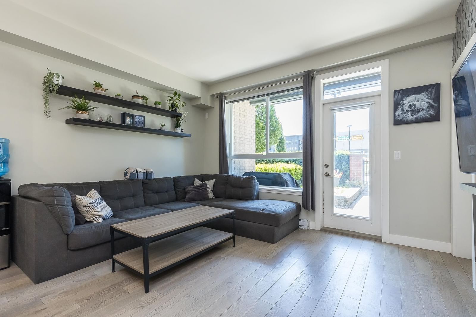 Listing Image 15