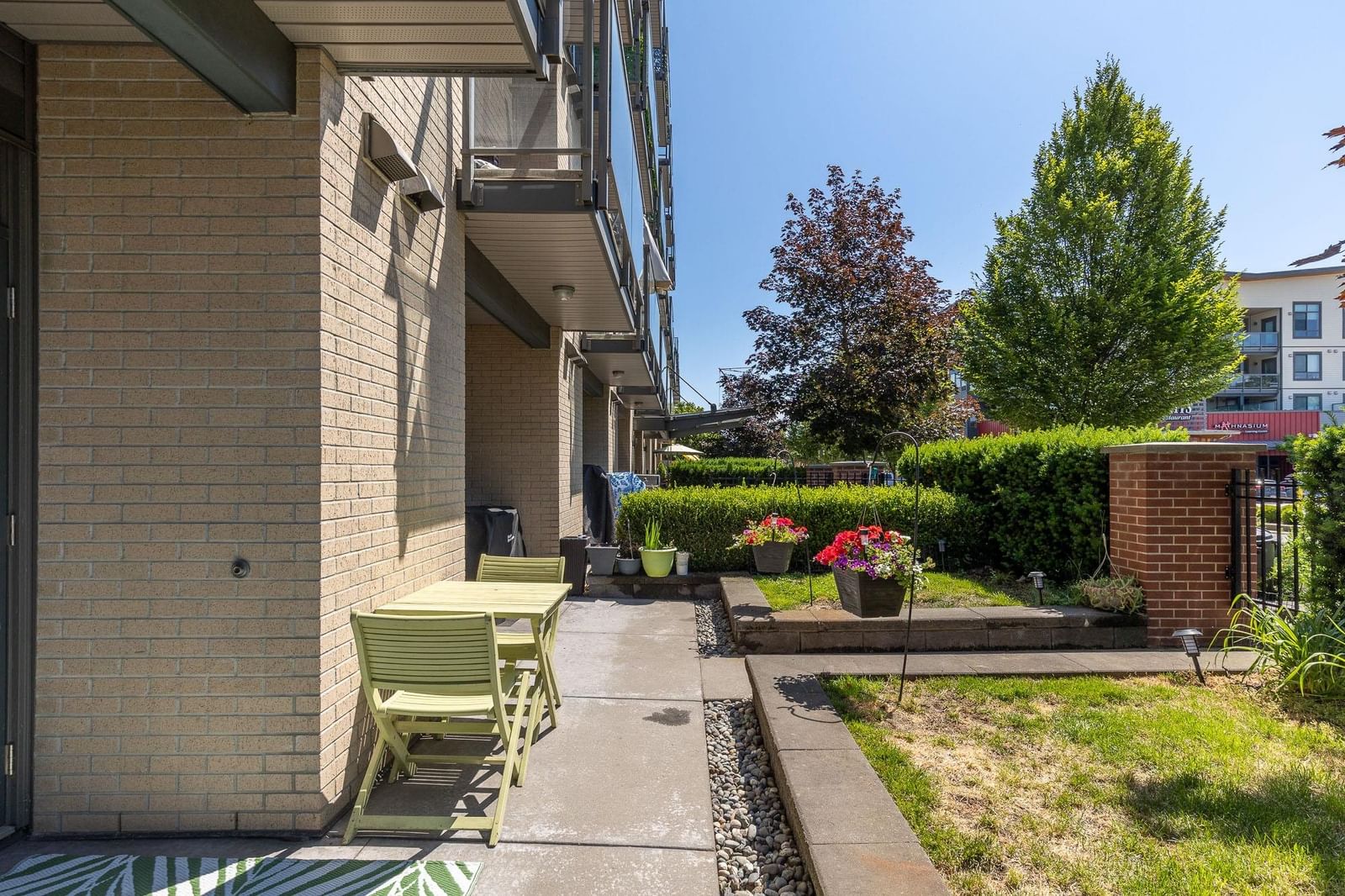 Listing Image 5