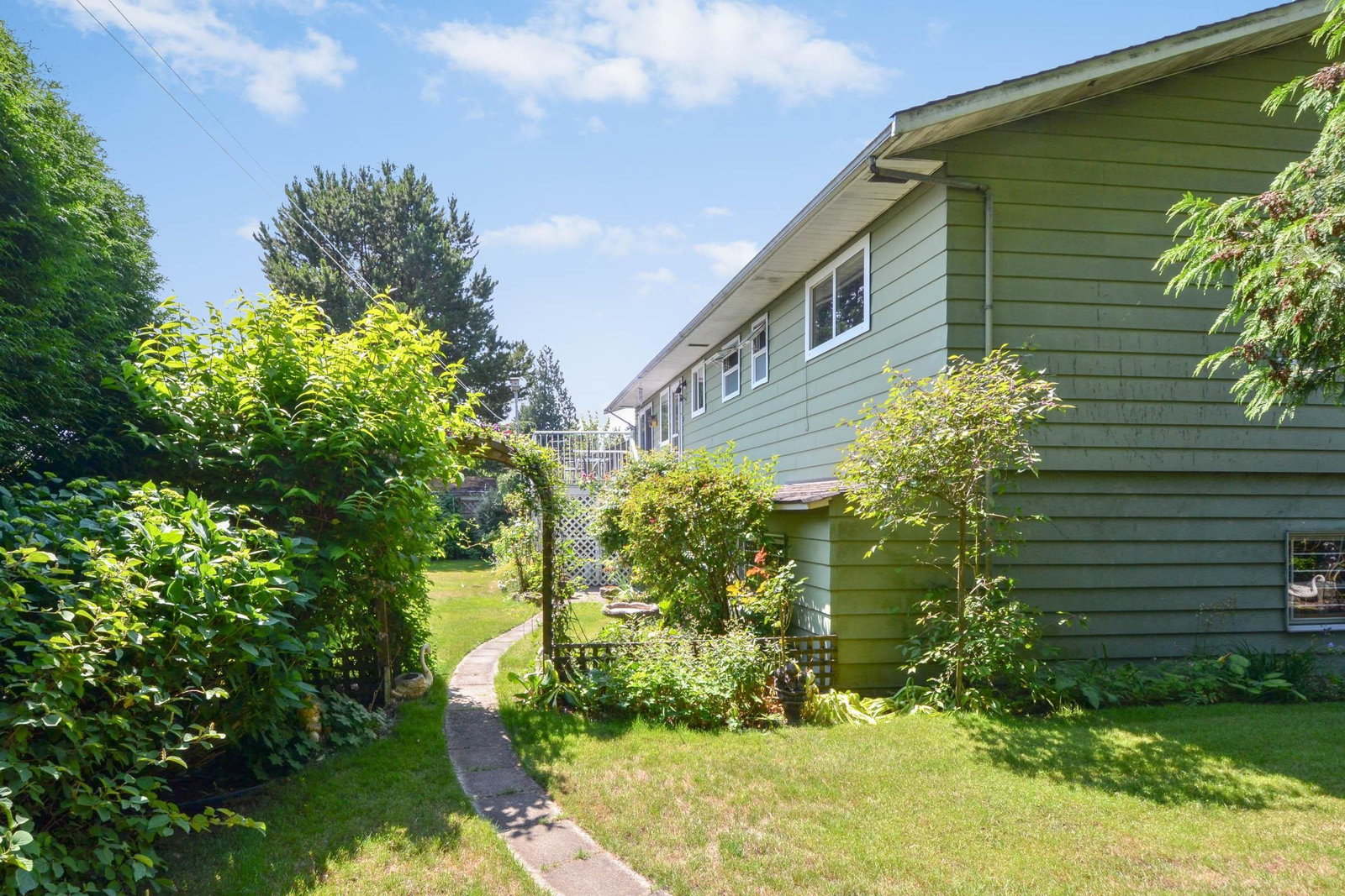 Listing Image 28
