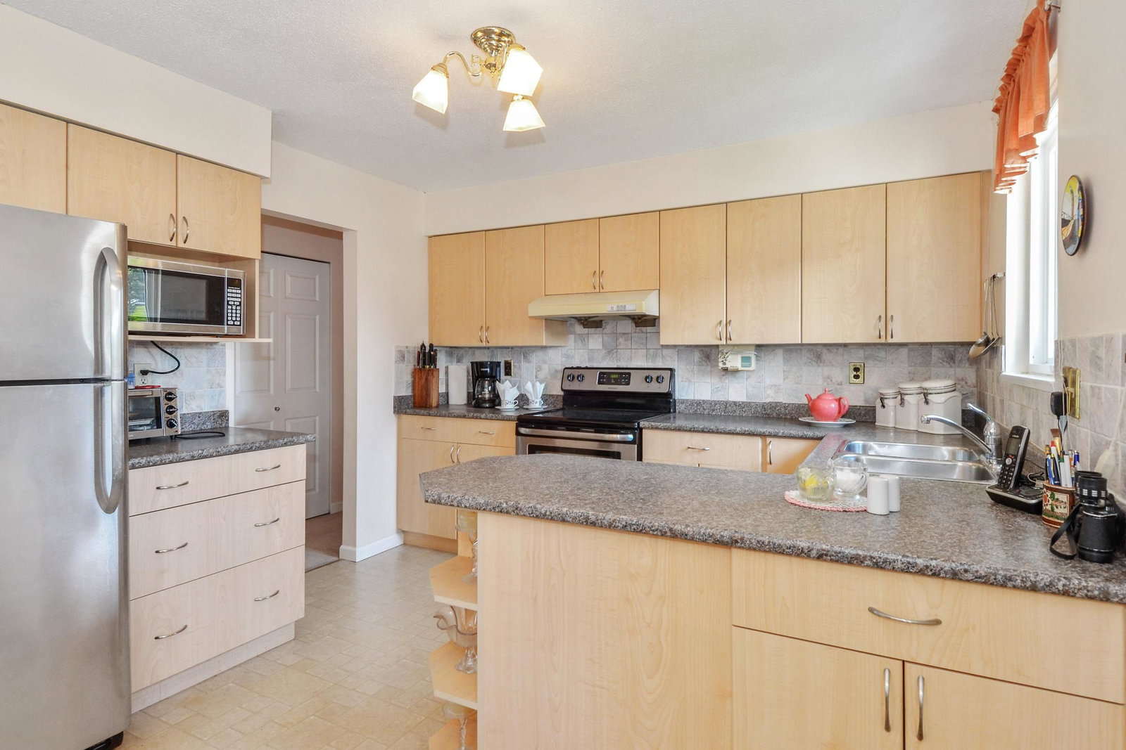 Listing Image 9