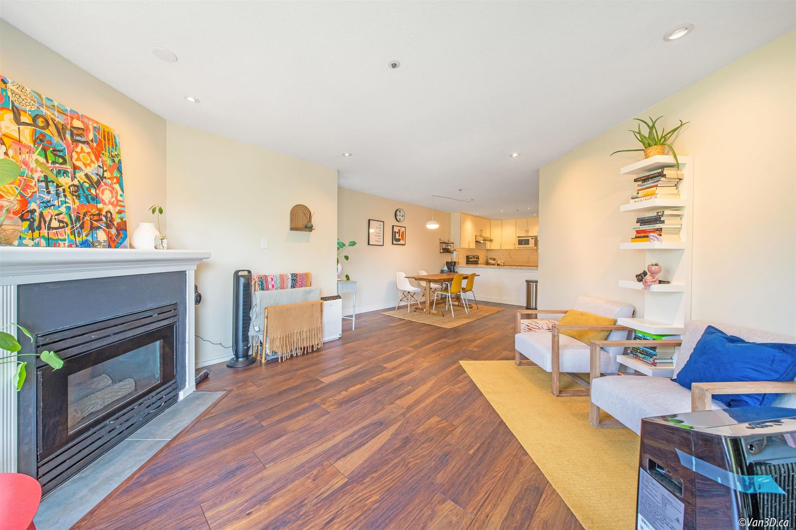 Listing Image 12