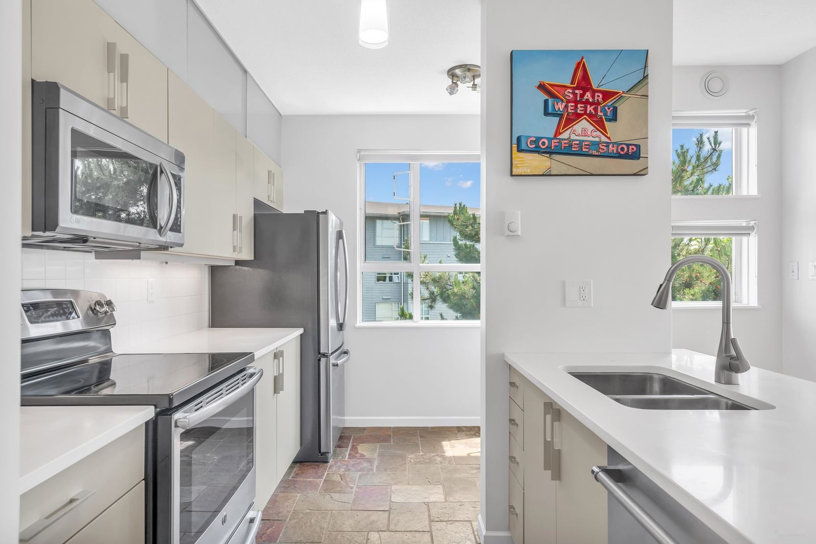 Listing Image 15