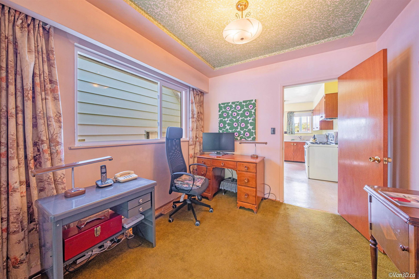 Listing Image 4