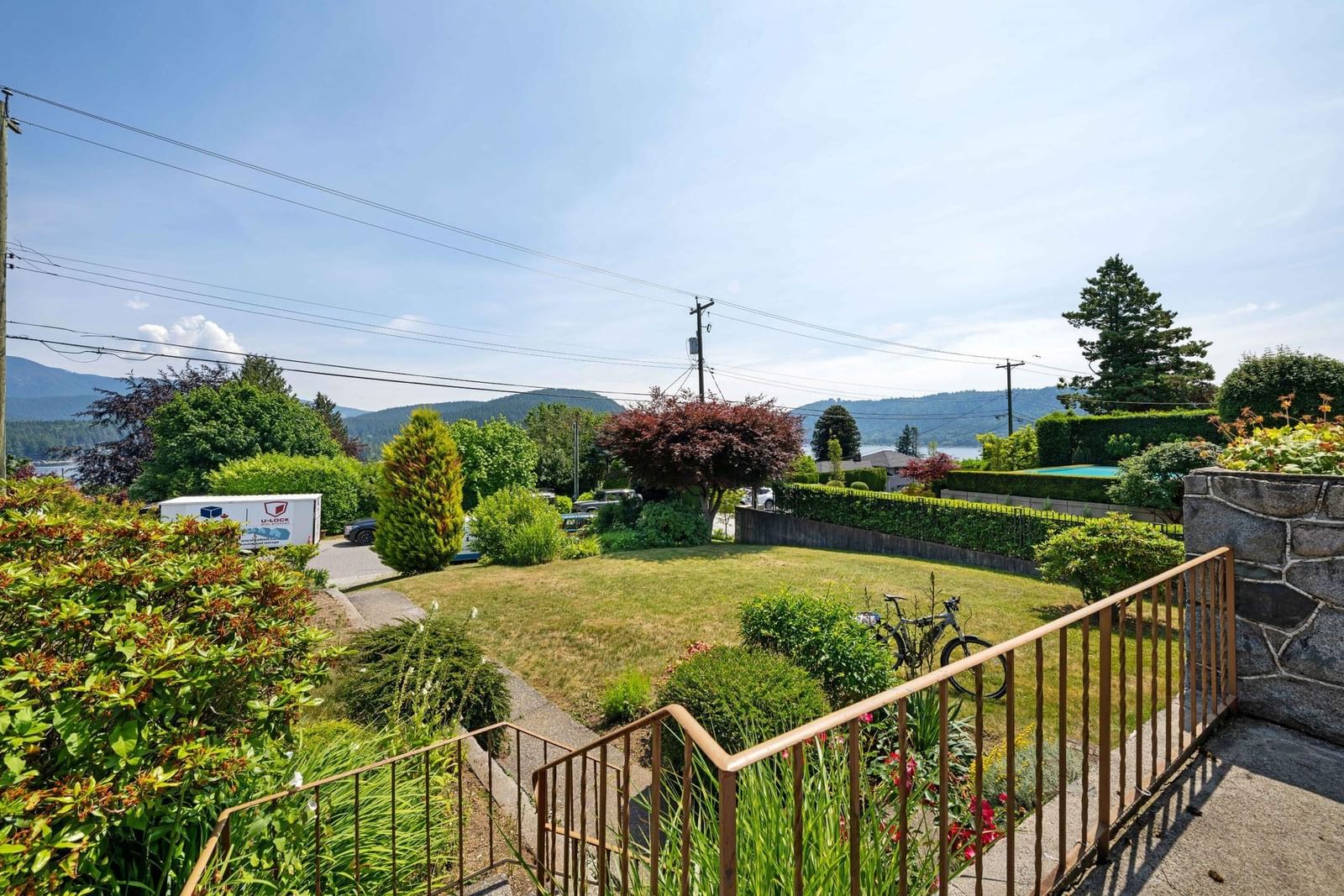 Listing Image 10