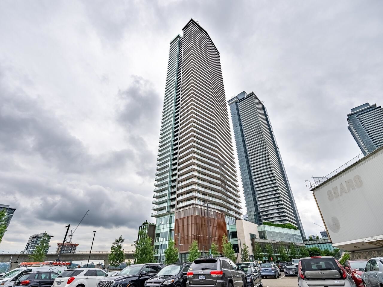 Listing Image 1