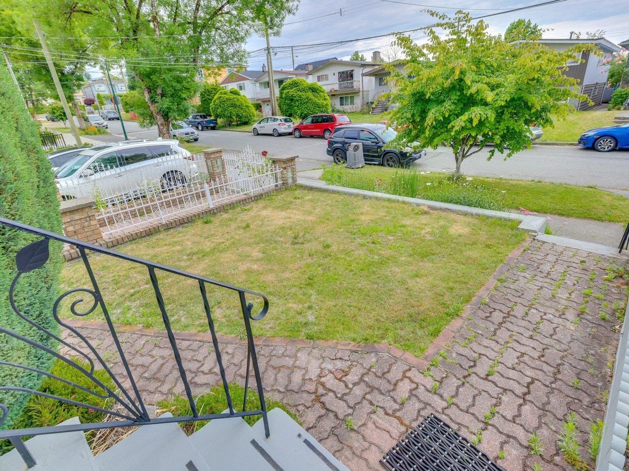 Listing Image 5