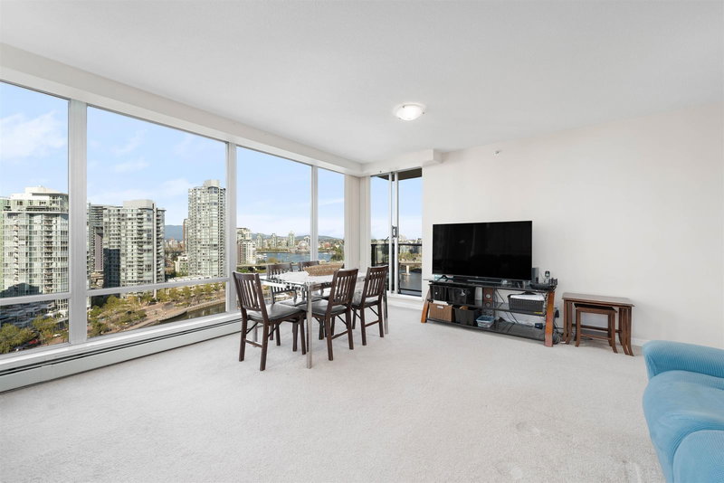 1906 - 1228 Marinaside Crescent, Vancouver, V6Z 2W4 | Image 2