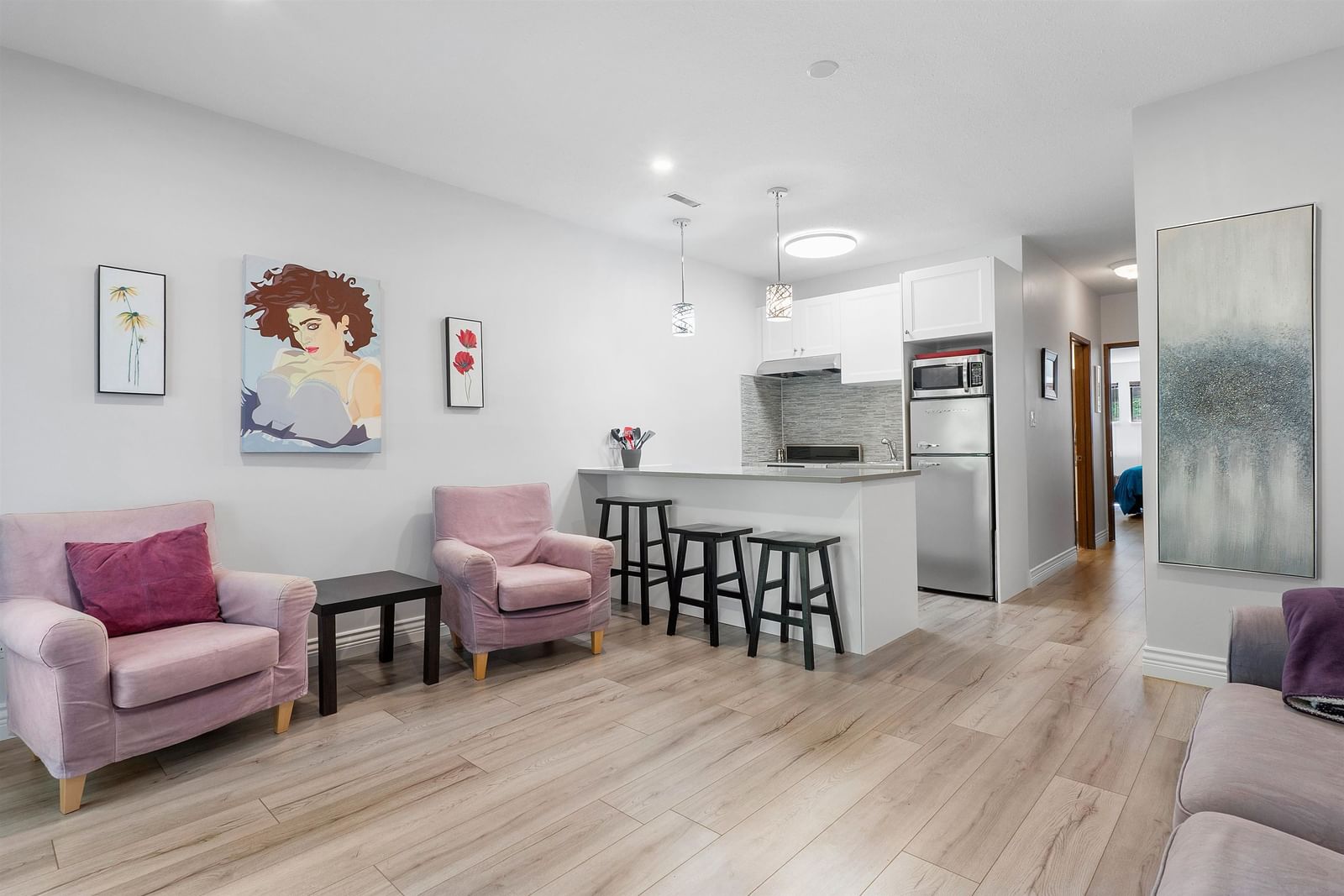 Listing Image 19