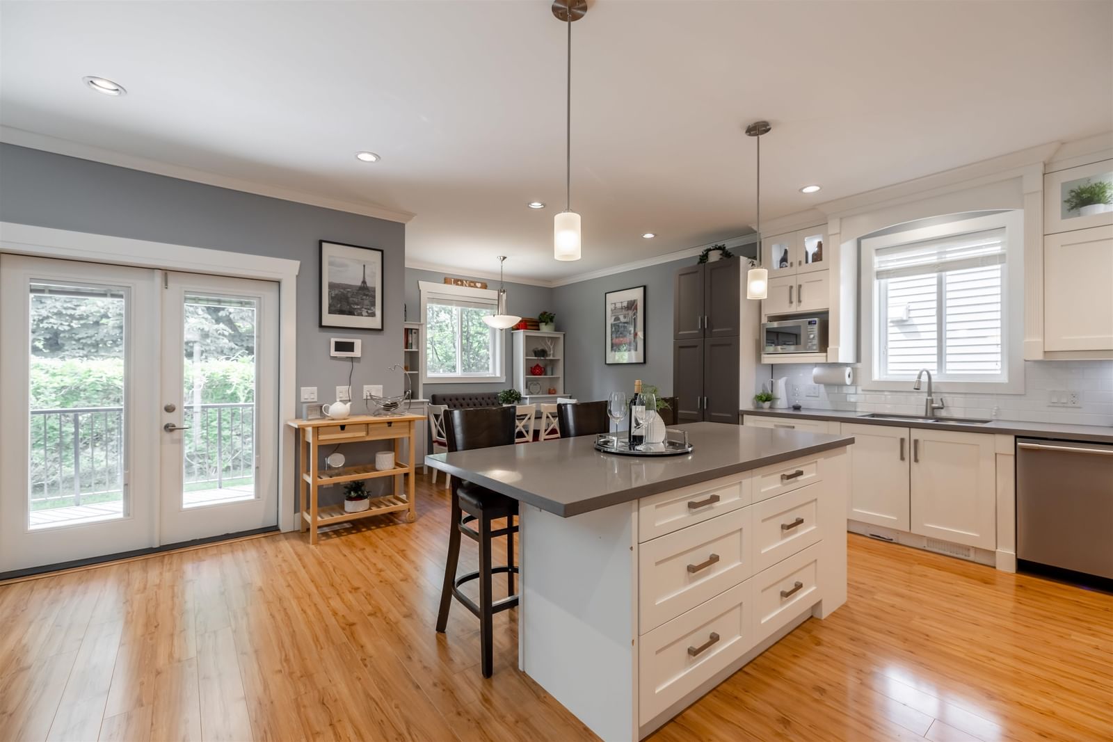 Listing Image 9