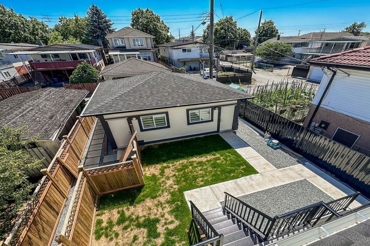 Listing Image 19