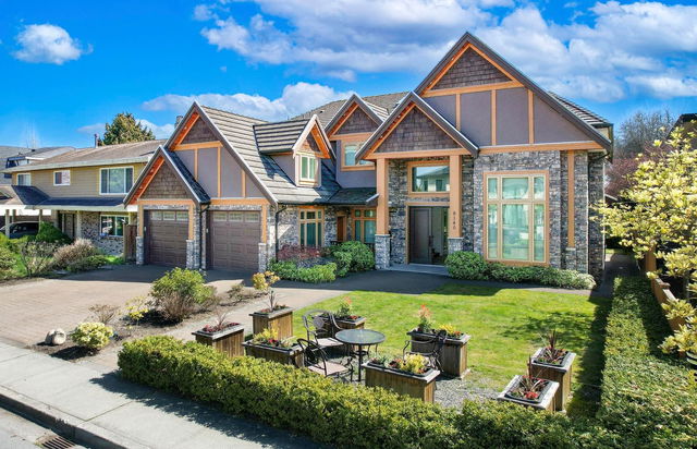 8140 Osgoode Drive