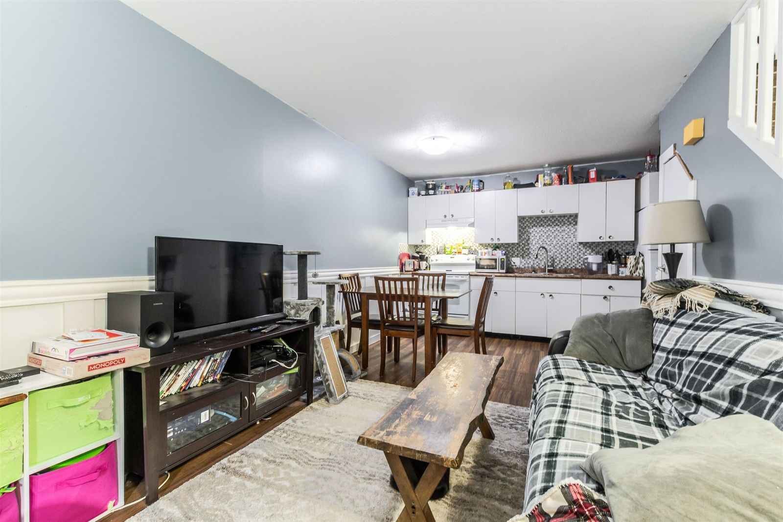 Listing Image 3