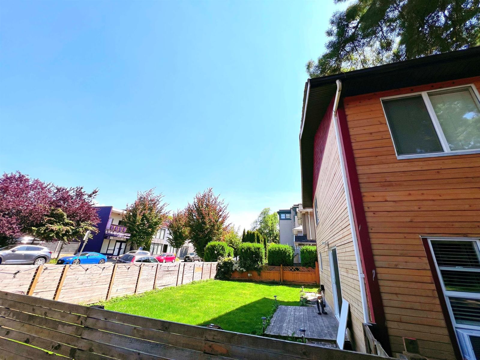Listing Image 19