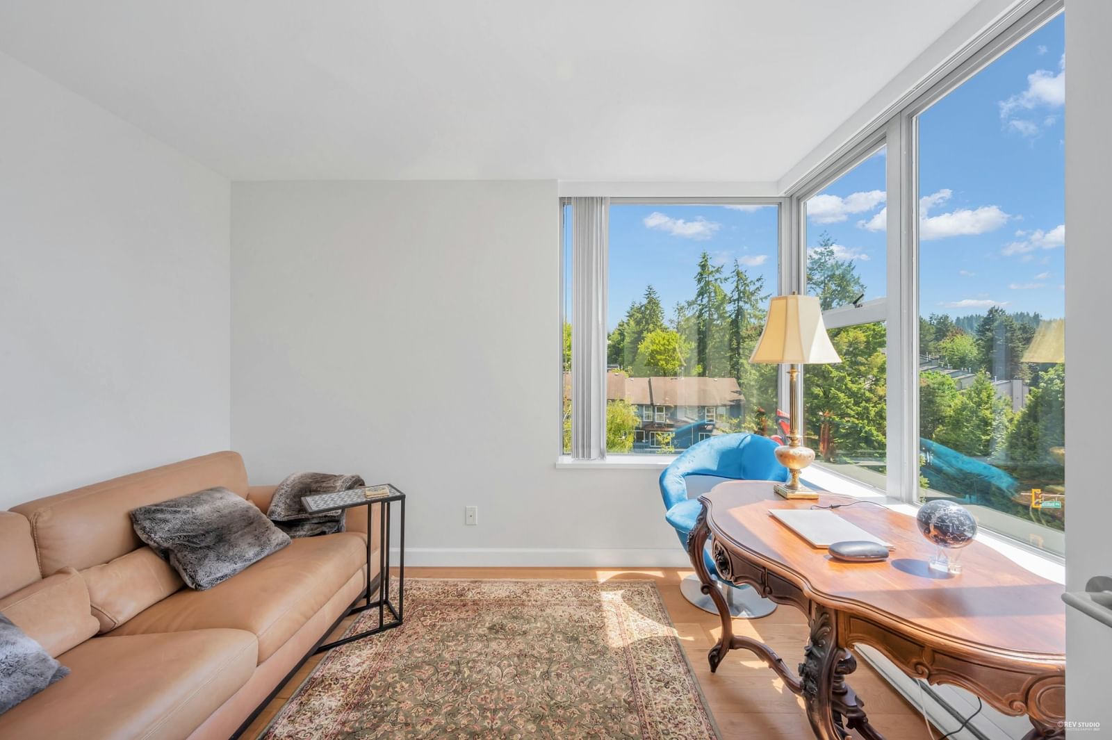 Listing Image 19