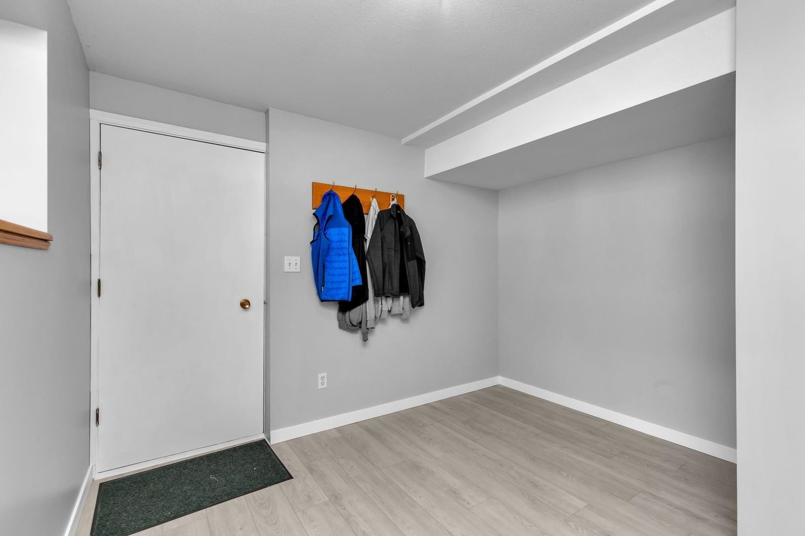 Listing Image 24