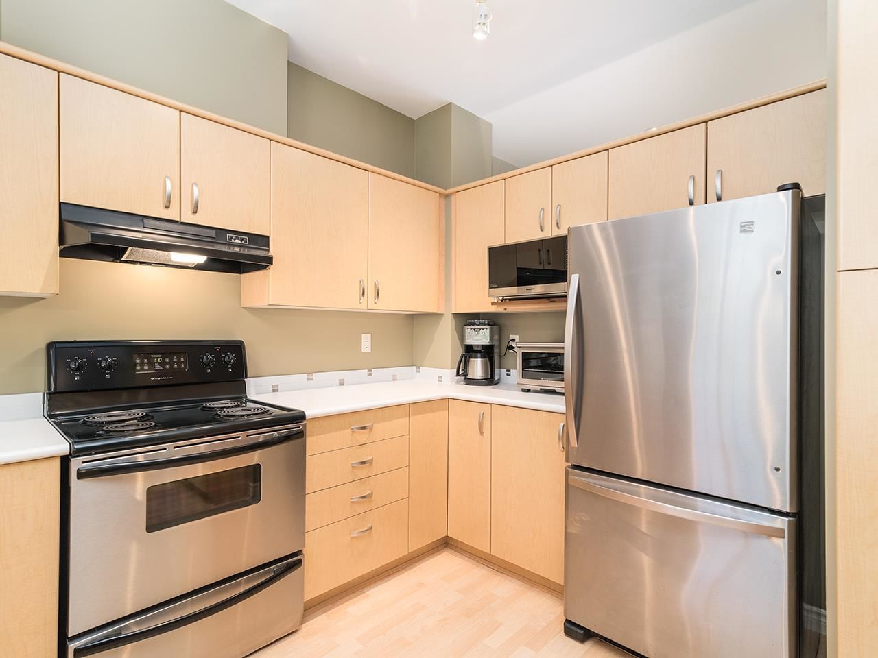 Listing Image 16