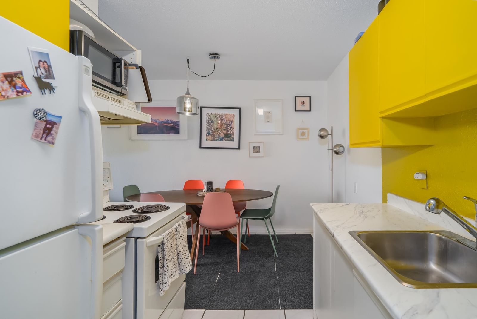 Listing Image 12