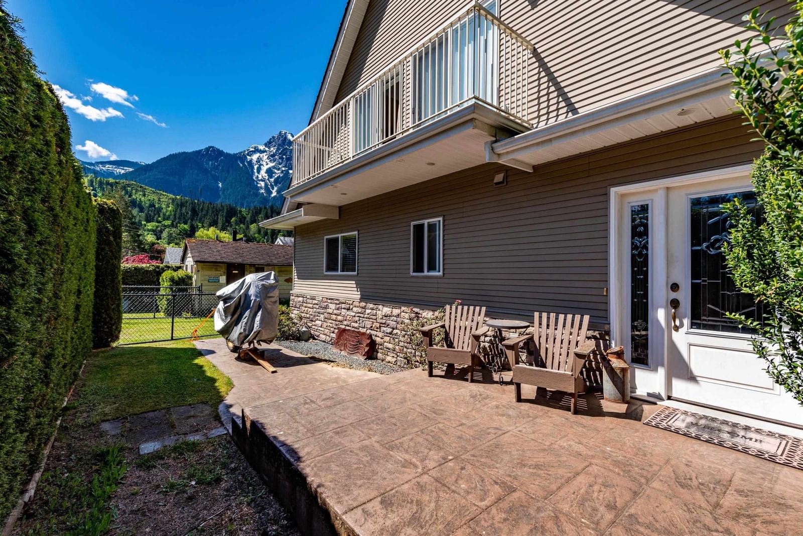 Listing Image 11
