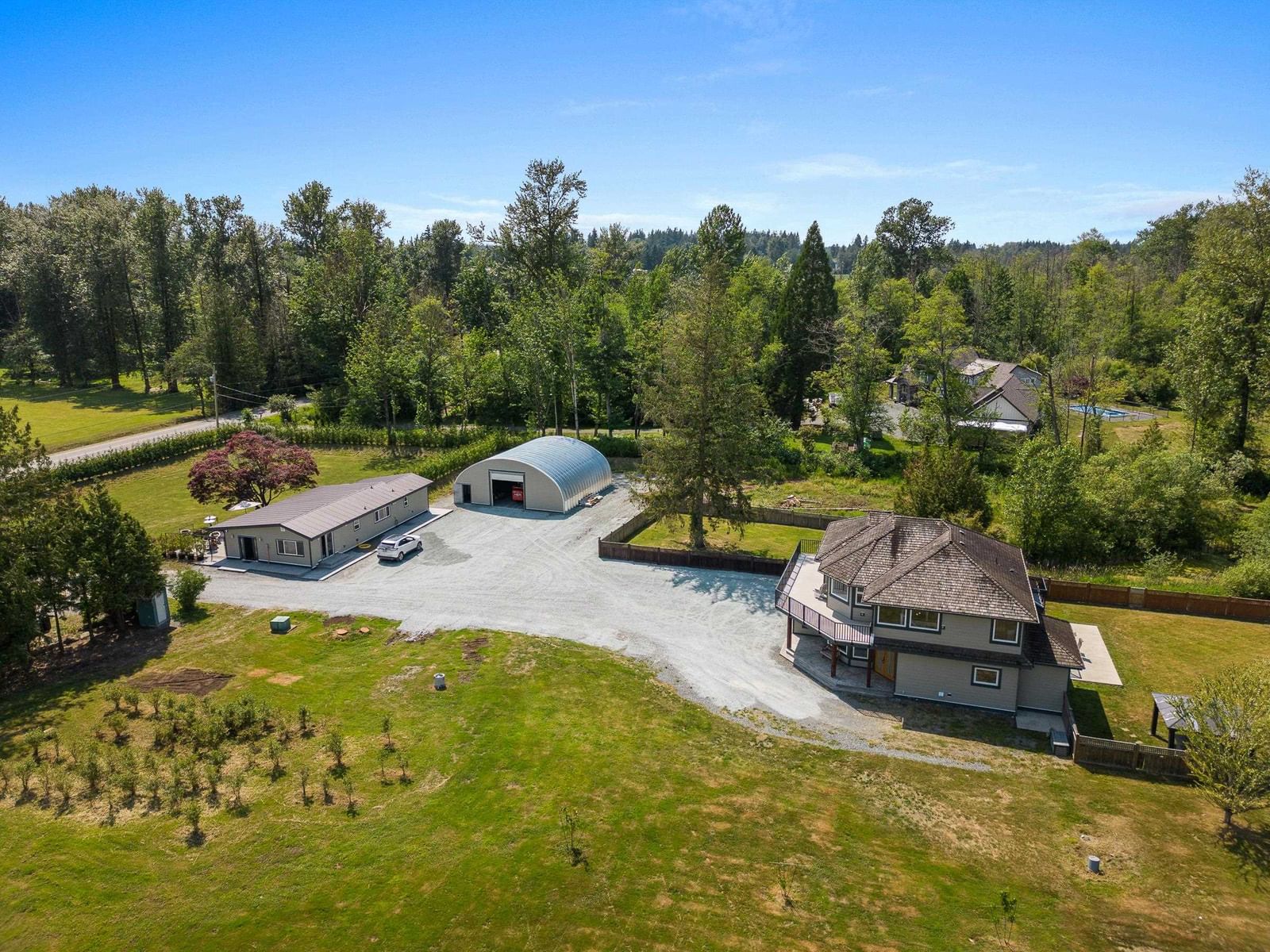 Listing Image 4