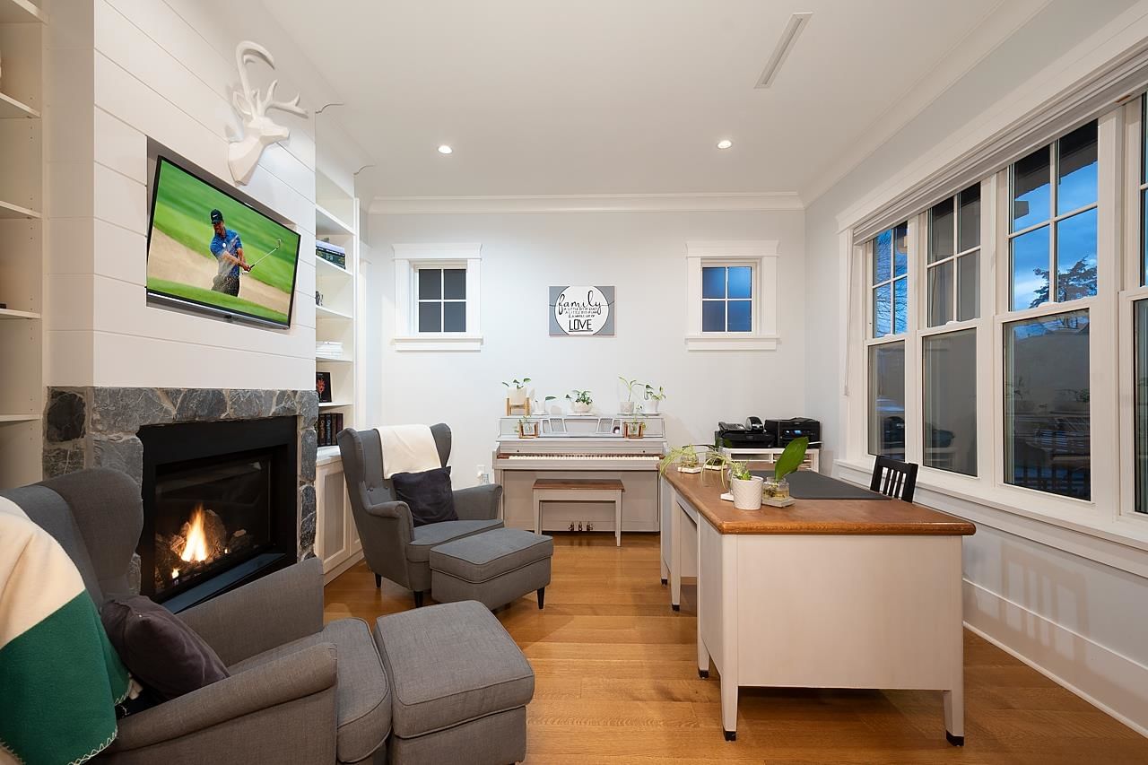 Listing Image 12
