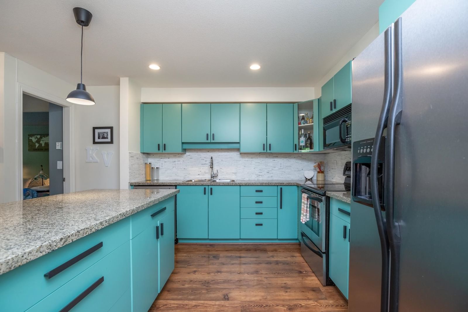Listing Image 19