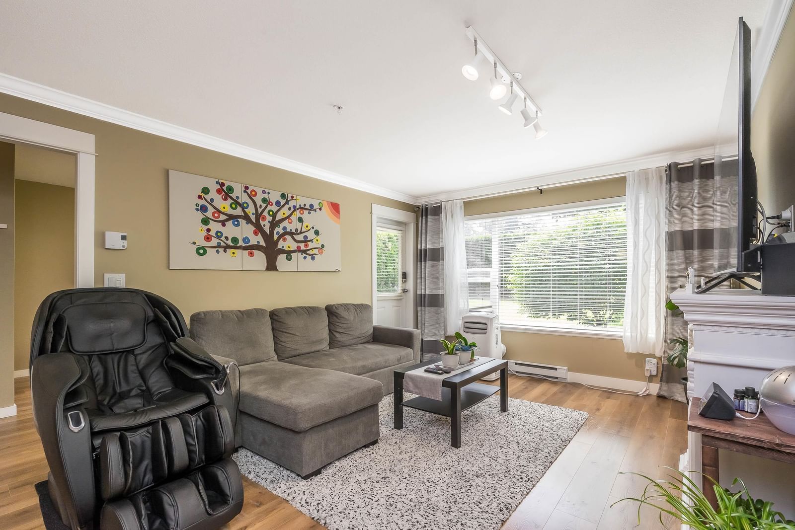 Listing Image 18