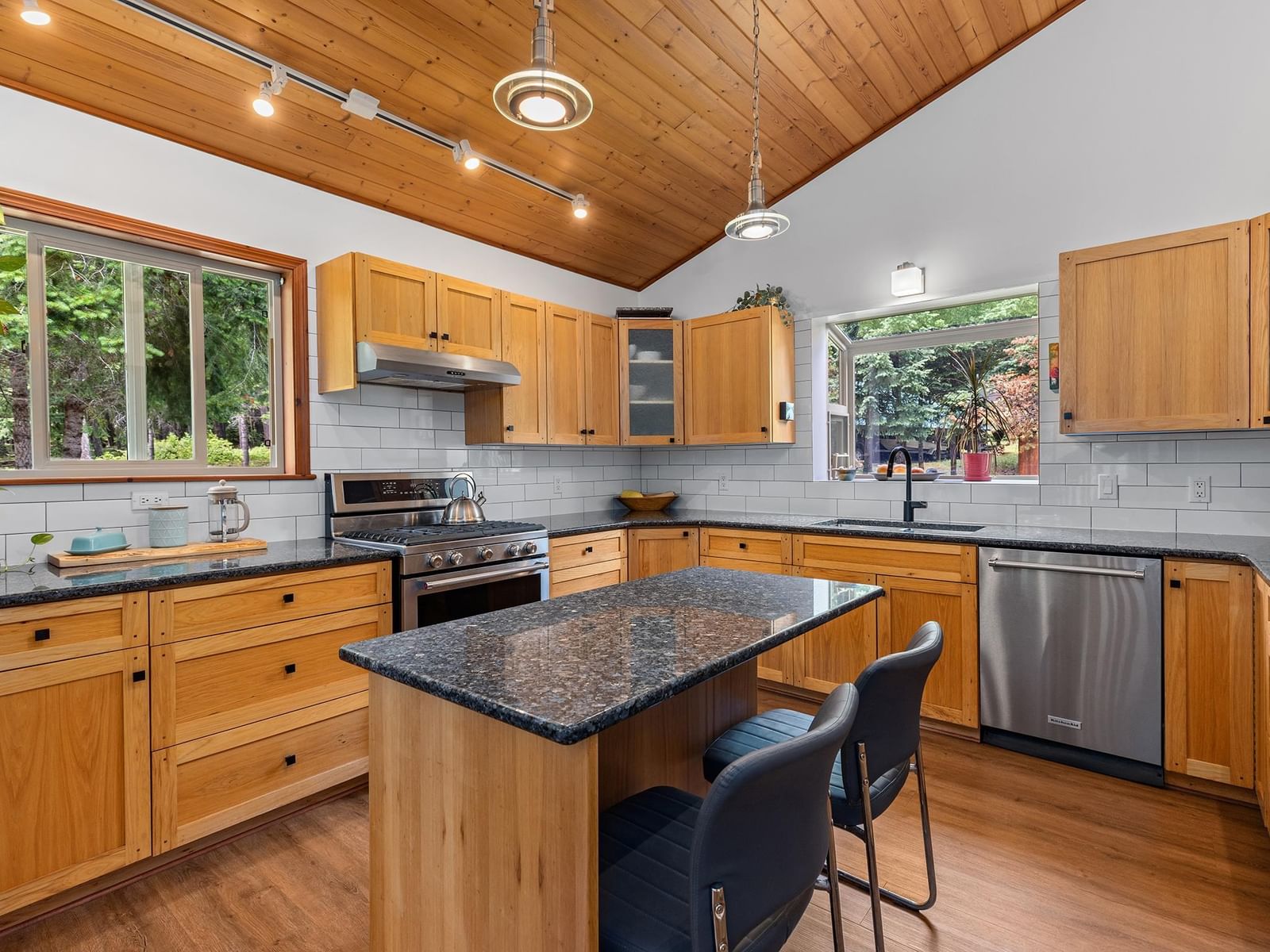 Listing Image 15