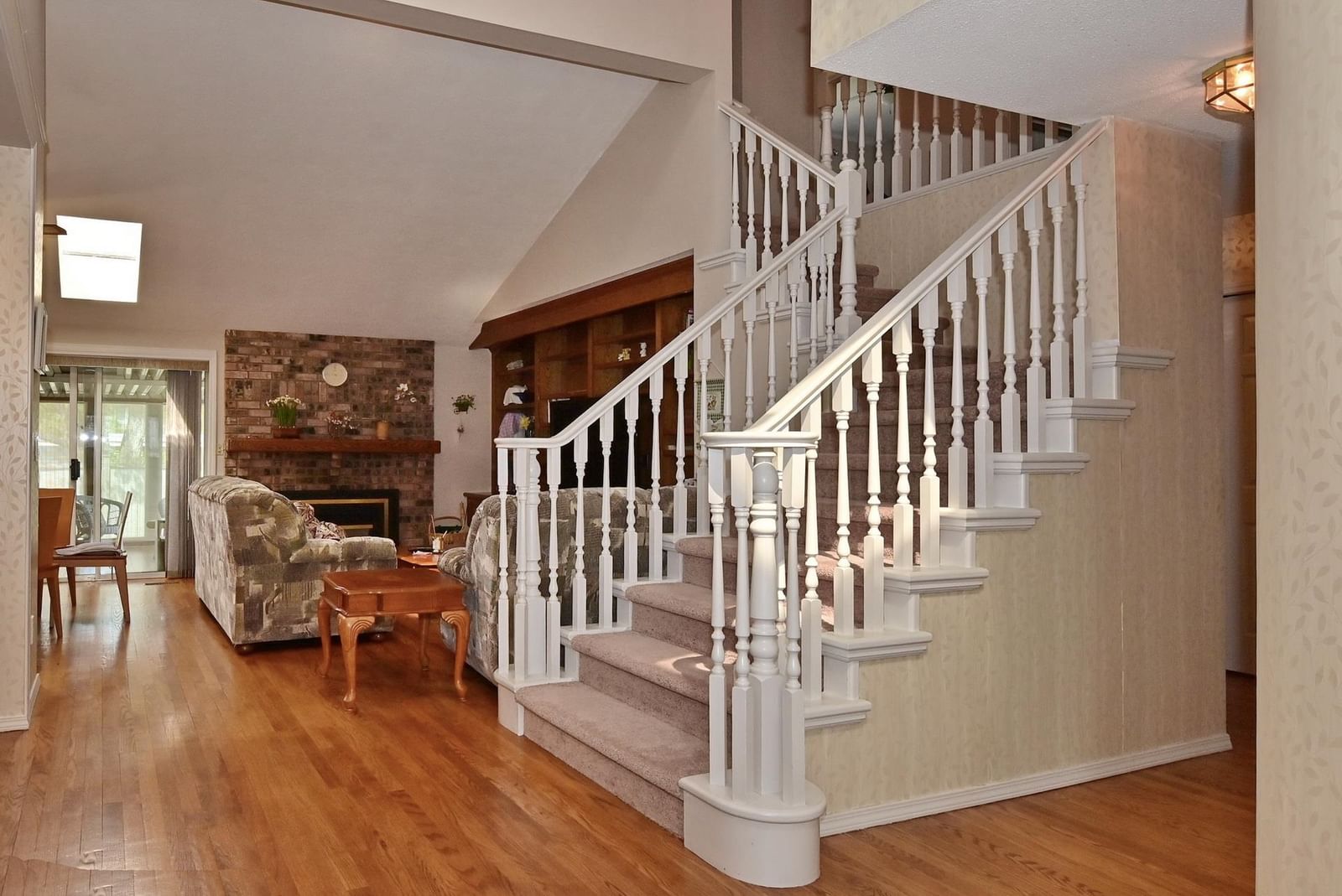 Listing Image 5