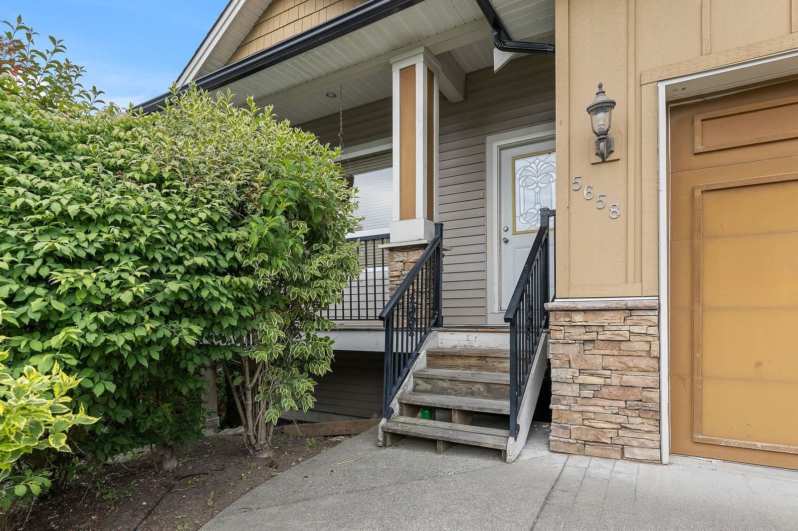 Listing Image 6