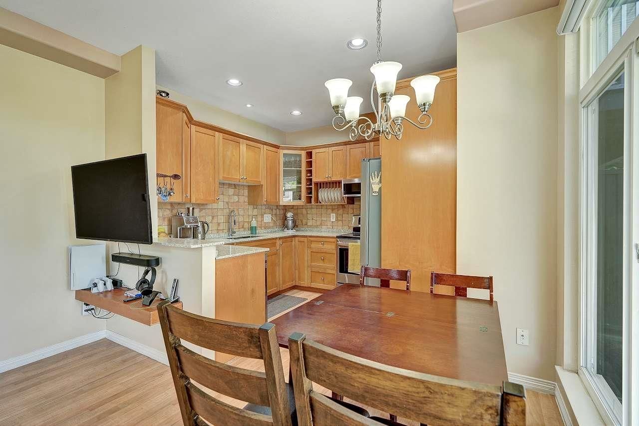 Listing Image 11