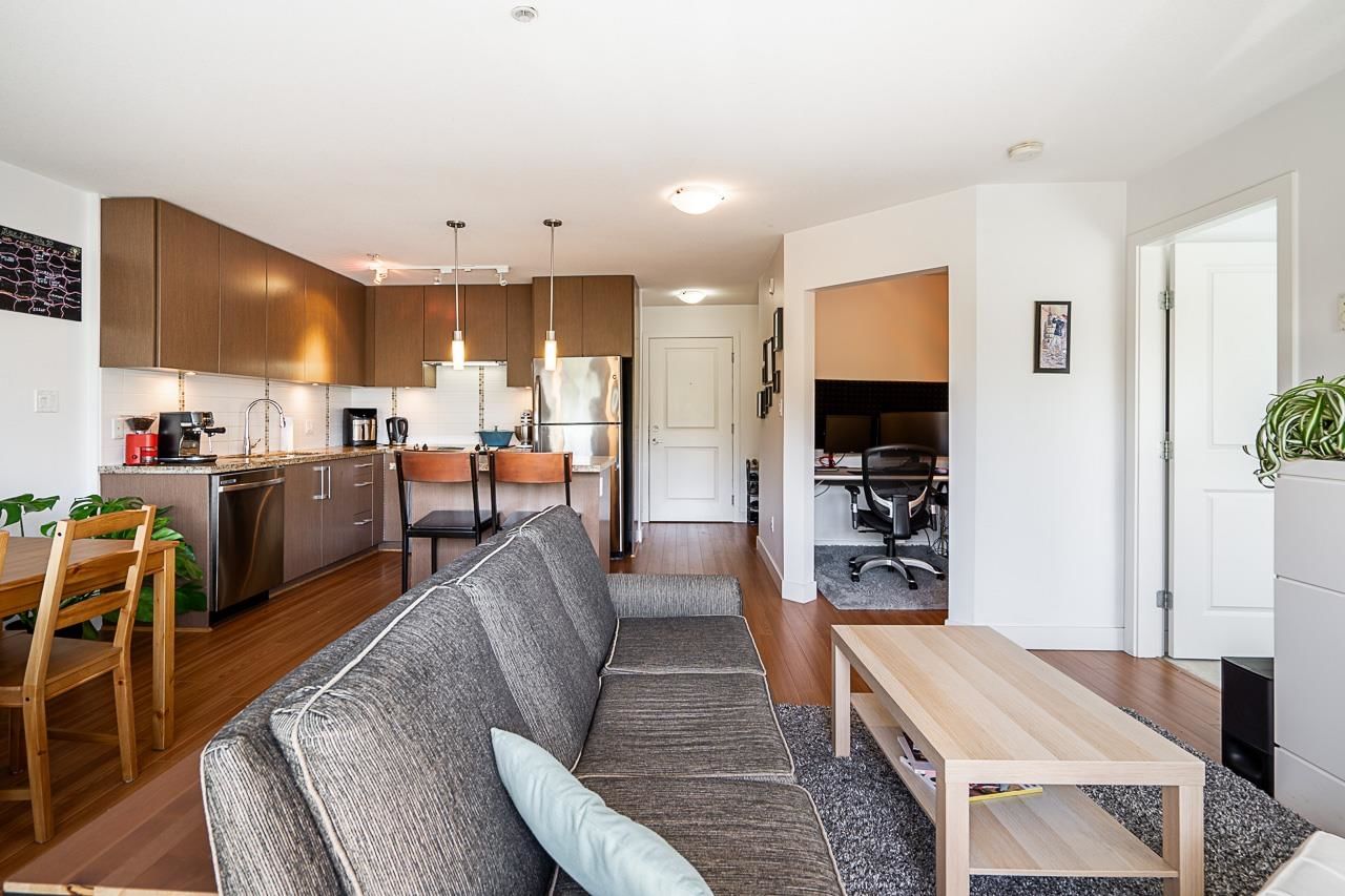 Listing Image 11